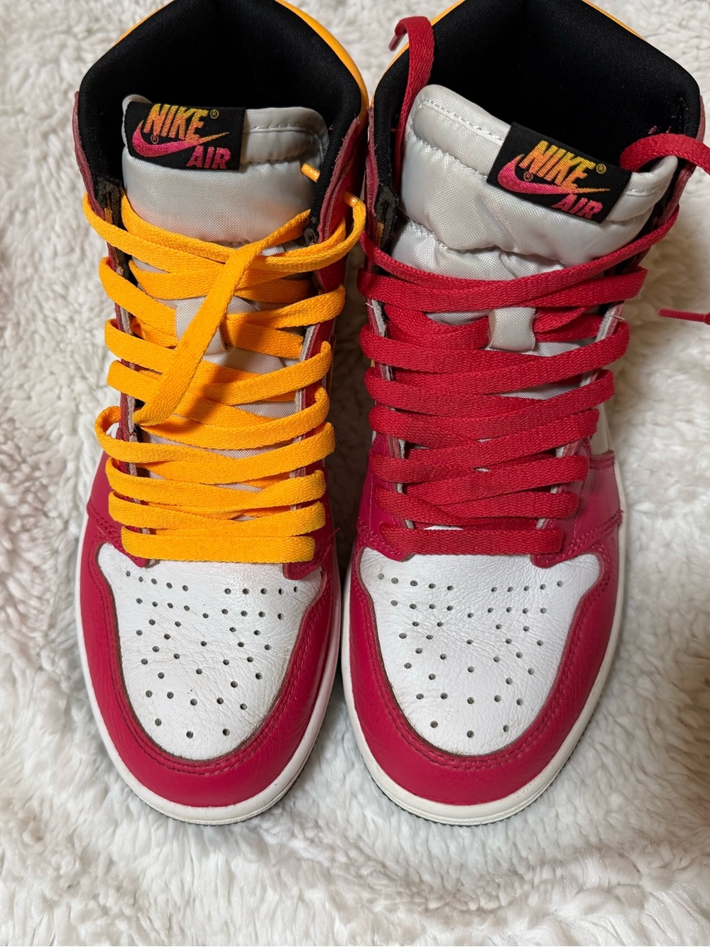 Air Jordan one retro high OG in light fusion red/black white Mens 8
